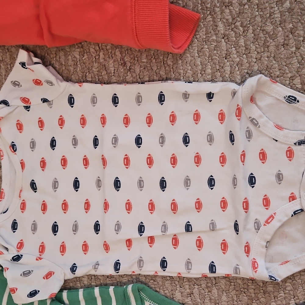 Carter's Outfit Bundle - Picture 3 of 11
